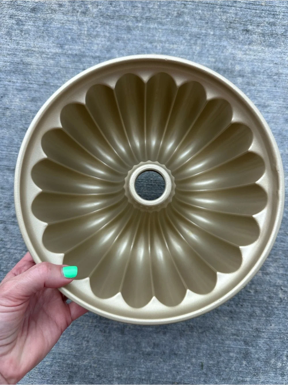 Gold Bundt Cake Pan - Nonstick Fluted Pan